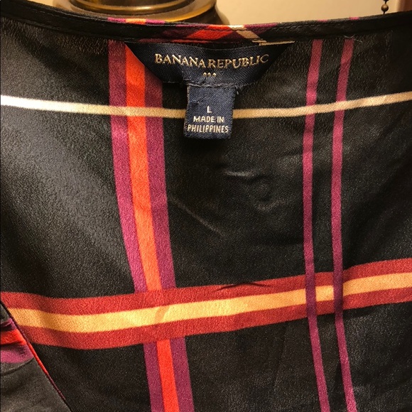 Banana Republic Tops - Banana Republic fall season sleeveless shirt
